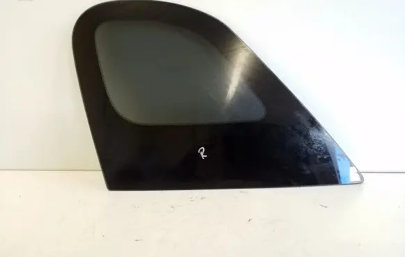 Lexus CT 200H Rear side window 43R007953