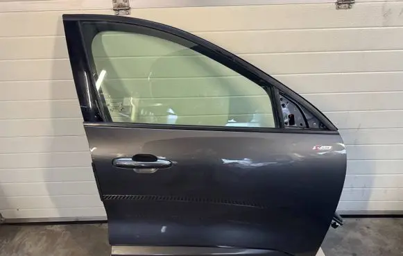 Ford Kuga III Front door 
