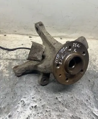 Mercedes-Benz Vito Viano W638 Front wheel hub