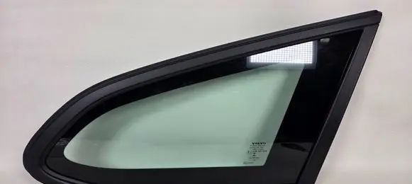 Volvo V60 Side middle window/glass 31371794