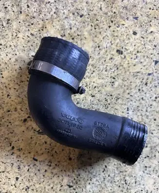 Volvo XC90 Intercooler hose/pipe 30751920