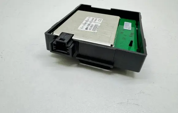 Mercedes-Benz A W169 Antenna control unit A1698200475 50110009 43392MHZ