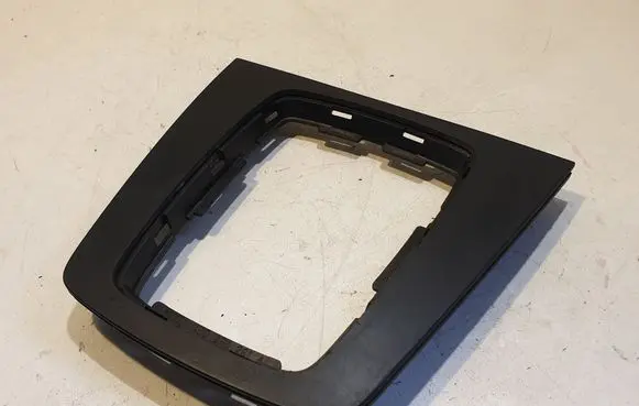 Audi A4 S4 B6 8E 8H Gear shifter surround trim plastic 8E0864261A