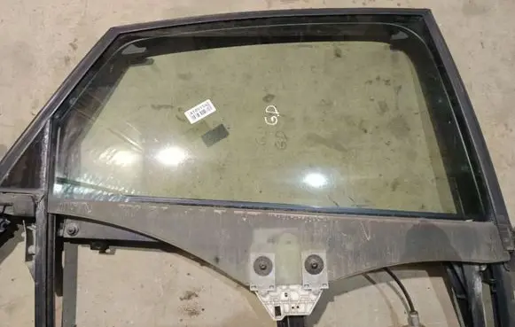 Audi A6 S6 C6 4F Rear door window glass AS2