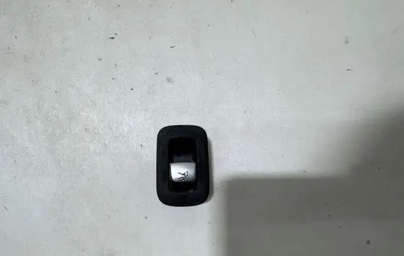 Mercedes-Benz GLC C253 Tailgate opening switch A2059051713 A2057200948