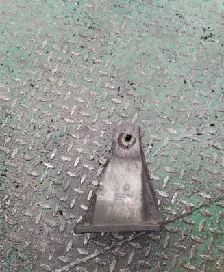BMW 5 E60 E61 Engine mounting bracket 6761150 73681310 CD46000DF