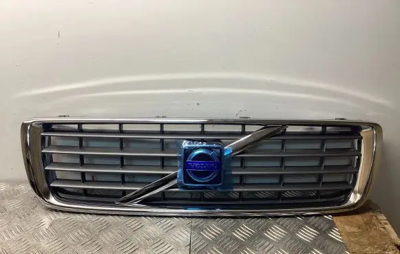 Volvo S80 Front bumper upper radiator grill 30655102 30764070