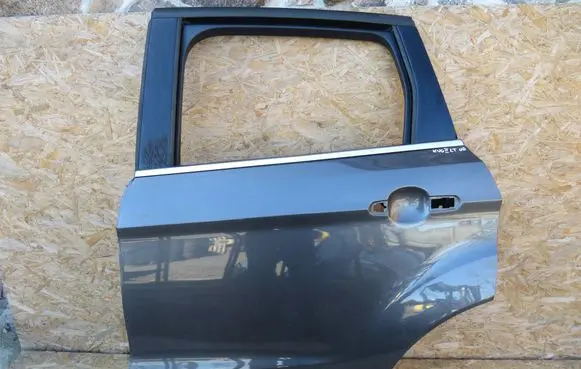 Ford Kuga II Rear door 