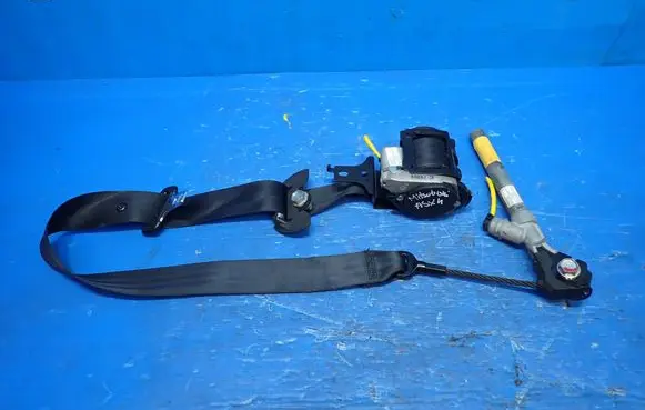 Mitsubishi ASX Front seatbelt 6091404