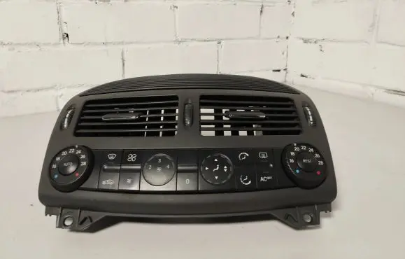 Mercedes-Benz E W211 Climate control unit 2118300085 00104503