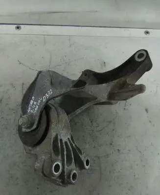 Opel Antara Gearbox mounting bracket