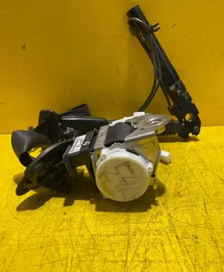 BMW 1 F20 F21 Front seatbelt 725938802
