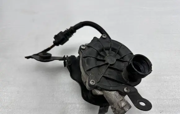 Audi A8 S8 D4 4H Secondary air pump 079959231C 079959231