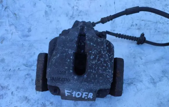 BMW 5 F10 F11 Front brake caliper 6024330