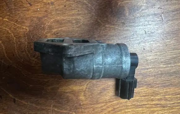 Ford Mondeo Mk III Idle control valve (regulator) 1S7G9F715AD