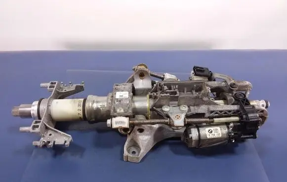 BMW 5 F10 F11 Steering wheel axle 6788155
