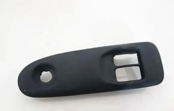 Opel Sintra Front door window switch trim 10252902