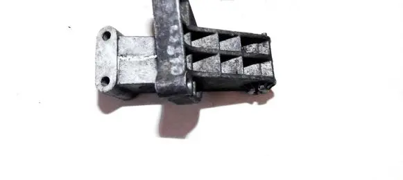 Alfa Romeo 156 Engine mounting bracket 46423429