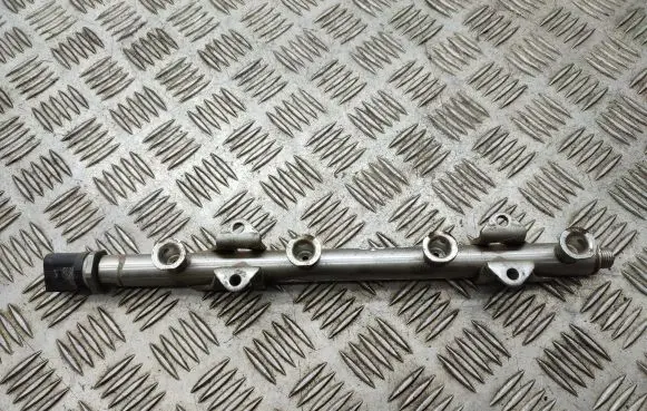 Skoda Rapid (NH) Fuel main line pipe 04E133320D 06J906051F