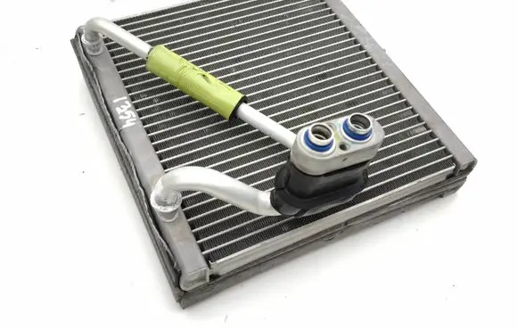 KIA Niro Air conditioning (A/C) radiator (interior)