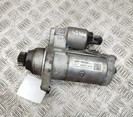 Volkswagen Golf VII Starter motor 02M911024S