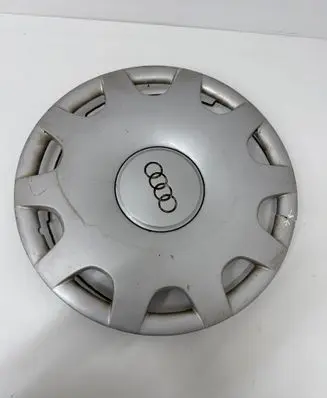 Audi A4 S4 B5 8D R15 wheel hub/cap/trim 