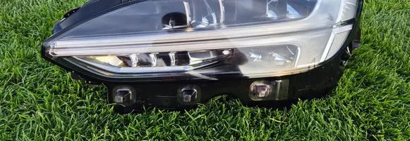 Volvo S90, V90 Headlight/headlamp 31655740