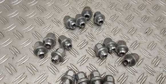 Toyota Yaris Nuts/bolts 