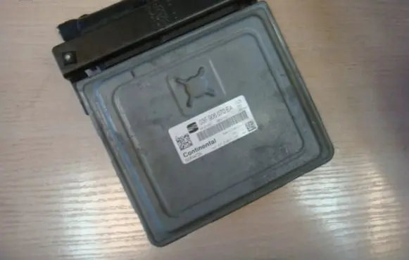Seat Ibiza IV (6J,6P) Engine control unit/module 03F906070EA