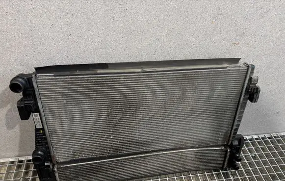 Seat Leon (5F) Coolant radiator 5Q0121251EB 5Q0121251EL