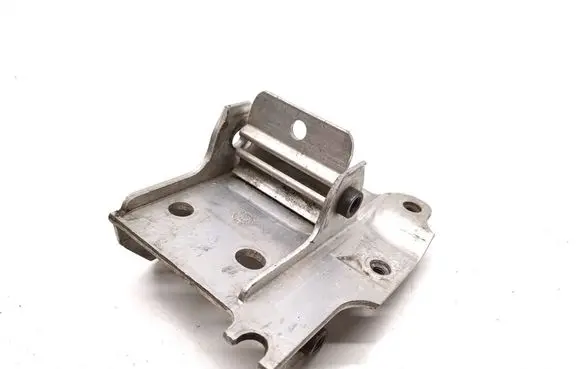BMW 5 F10 F11 Radiator mount bracket 718651309