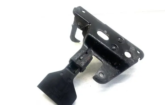 Audi A4 S4 B7 8E 8H Engine bonnet/hood lock/latch loop/hook 8E0823480E