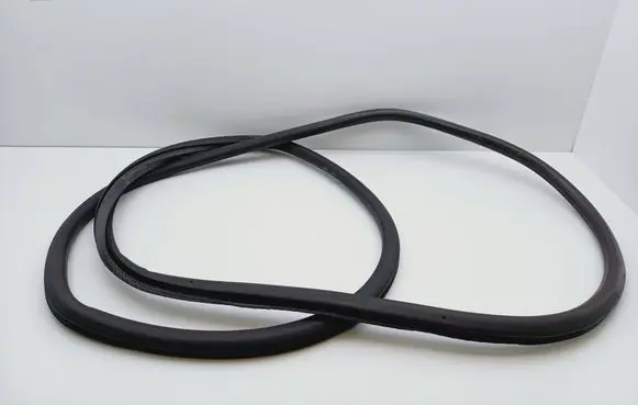 Volkswagen Touran I Front door rubber seal 1T0867911D