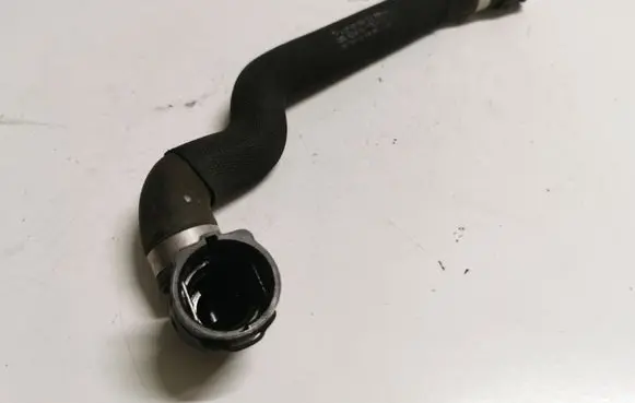 Mercedes-Benz C W205 Engine coolant pipe/hose A2055014784
