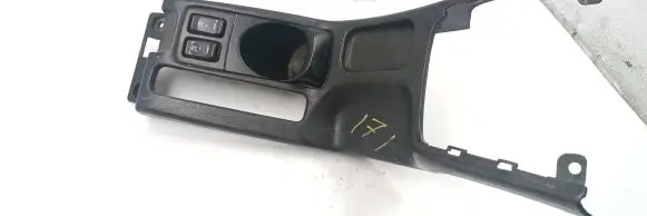 Subaru Legacy Center console 92132AE010 92131AE030 PPT20