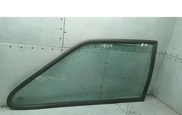 Volkswagen Polo II 86C 2F Rear side window 