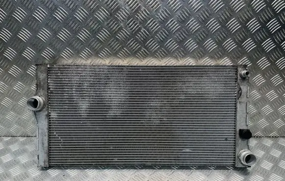 BMW 5 F10 F11 Coolant radiator 8509175