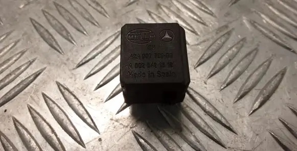 Mercedes-Benz E W211 Other relay A0025421319