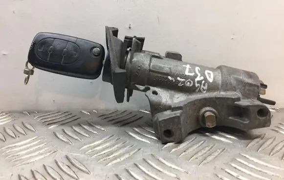 Audi A4 S4 B6 8E 8H Ignition lock 4B0905851B 4B0905851 4B0905849
