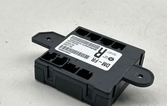 Chrysler Pacifica Door control unit/module 68316560AC TLK4B053B00DDA 2841585010300