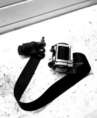 Mercedes-Benz Vaneo W414 Rear seatbelt 561009801