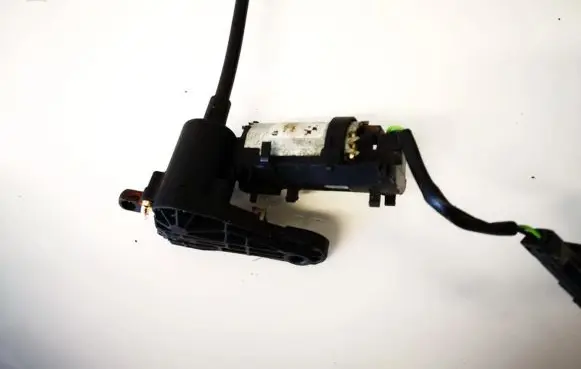 BMW 5 E39 Seat adjustment motor 0390201495 67.31-8352263.9