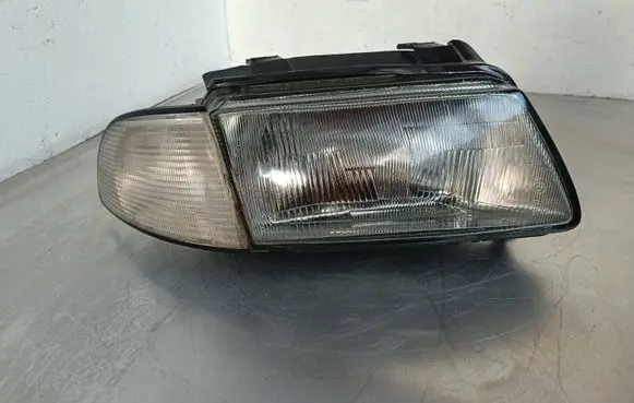 Audi A4 S4 B5 8D Headlight/headlamp