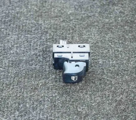 BMW 5 G30 G31 Electric window control switch 9327031