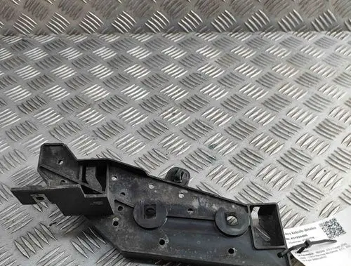 Nissan 370Z Headlight/headlamp mounting bracket 