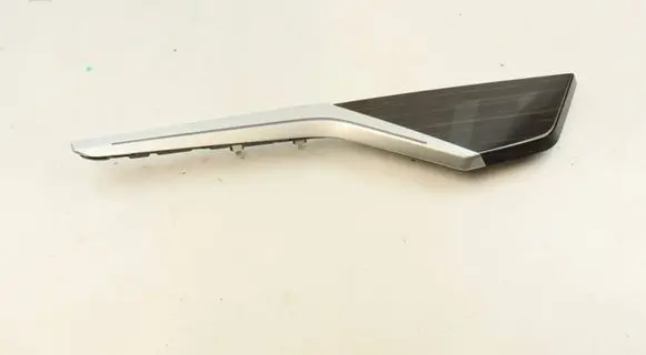 BMW X7 G07 Other rear door trim element D0401343 1870920