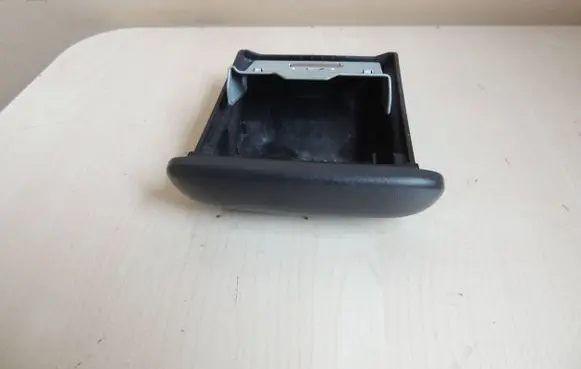 Toyota Yaris Car ashtray 0100020U21 0100011012