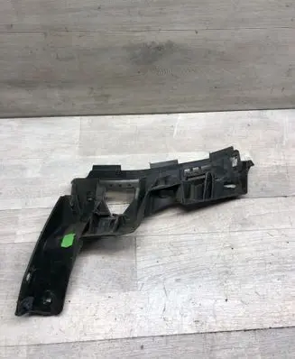 Volkswagen Golf Plus Rear bumper mounting bracket 5M0807394A