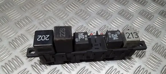 Audi A4 S4 B5 8D Fuse box set 4a0941822 896046