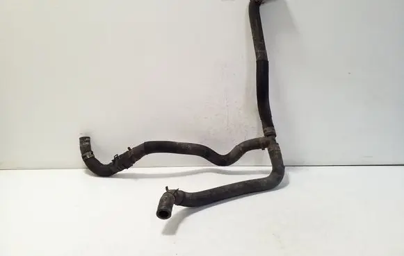 Engine coolant pipe/hose